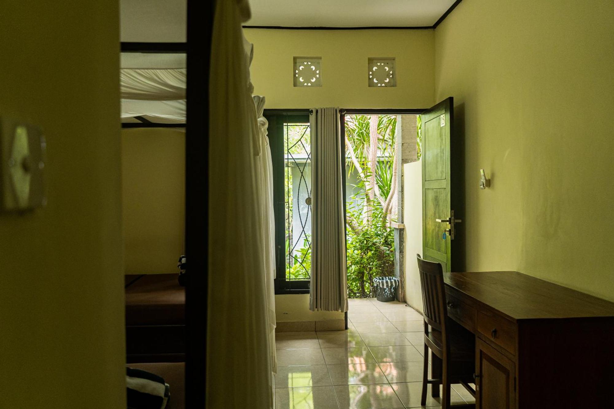 Guest house Tregge Surf Camp